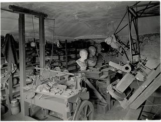 Illustration for article titled 9 Laboratories That Created the Modern World
